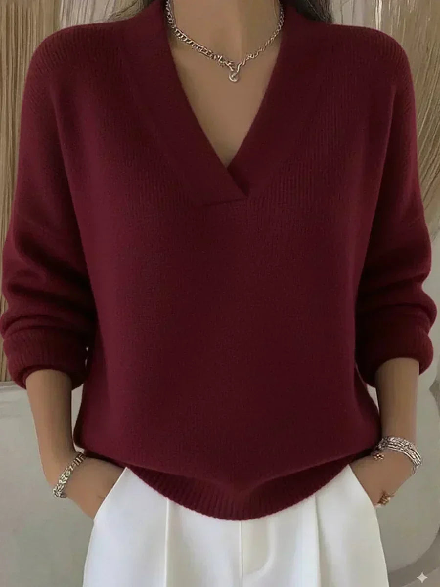 Marta | Swobodny Sweter z Dekoltem w Serek